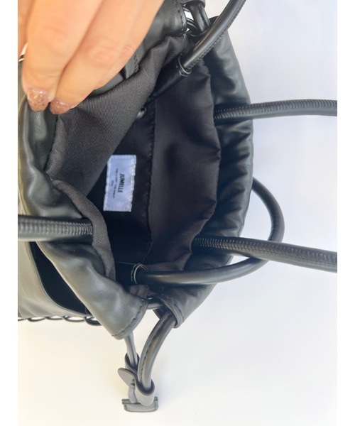 jumelle（ジュメロ）の「【累計販売1500個突破】JM emblem draw bag（ショルダーバッグ・レディース・ブラック/アイボリー・FREE）」の9枚目の写真