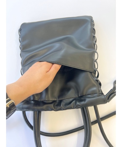 jumelle（ジュメロ）の「【累計販売1500個突破】JM emblem draw bag（ショルダーバッグ・レディース・ブラック/アイボリー・FREE）」の22枚目の写真