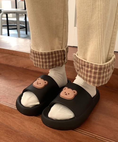 LAC-VERT（ラック・ヴェール）の「ベアシャワーサンダル/スリッパ（サンダル・レディース・ブラック/アイボリー・L/M）」の4枚目の写真