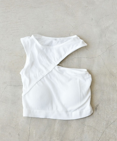 styiro(スタイロ)の「カップ付き変形ブラキャミソール(キャミソール・レディース・ブラック/ホワイト/ベージュ/グレー/カーキ・FREE)」の1枚目の写真