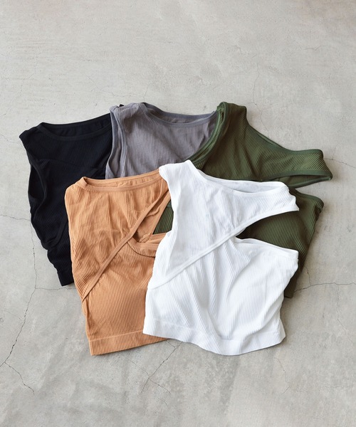 styiro(スタイロ)の「カップ付き変形ブラキャミソール(キャミソール・レディース・ブラック/ホワイト/ベージュ/グレー/カーキ・FREE)」の13枚目の写真