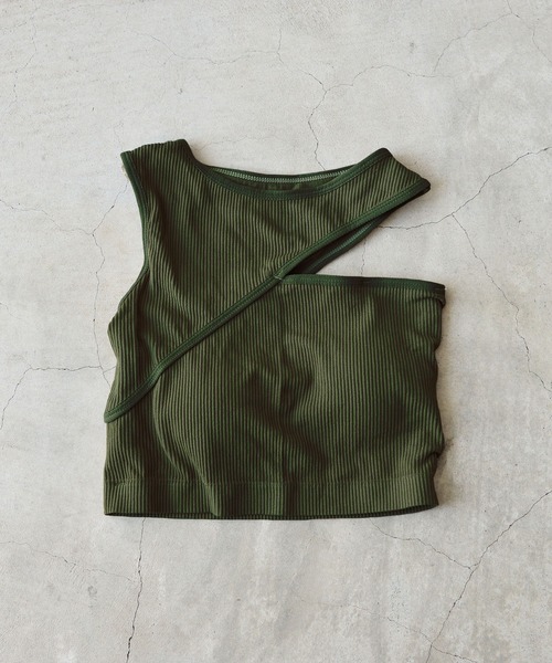 styiro(スタイロ)の「カップ付き変形ブラキャミソール(キャミソール・レディース・ブラック/ホワイト/ベージュ/グレー/カーキ・FREE)」の12枚目の写真