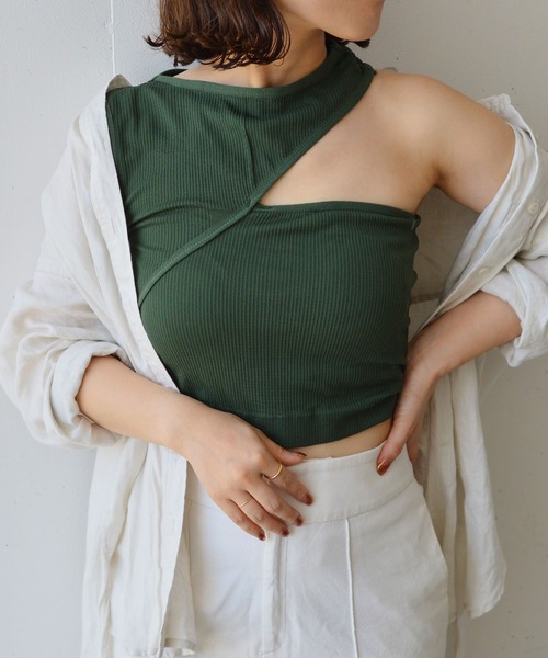 styiro(スタイロ)の「カップ付き変形ブラキャミソール(キャミソール・レディース・ブラック/ホワイト/ベージュ/グレー/カーキ・FREE)」の11枚目の写真