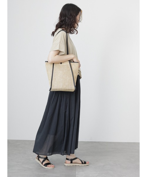 Samansa Mos2 blue（サマンサモスモスブルー）の「リネン混裾ラウンドTシャツ（Tシャツ/カットソー・レディース・オフホワイト/ピンク/グレー/ブラック/カーキ・F）」の19枚目の写真