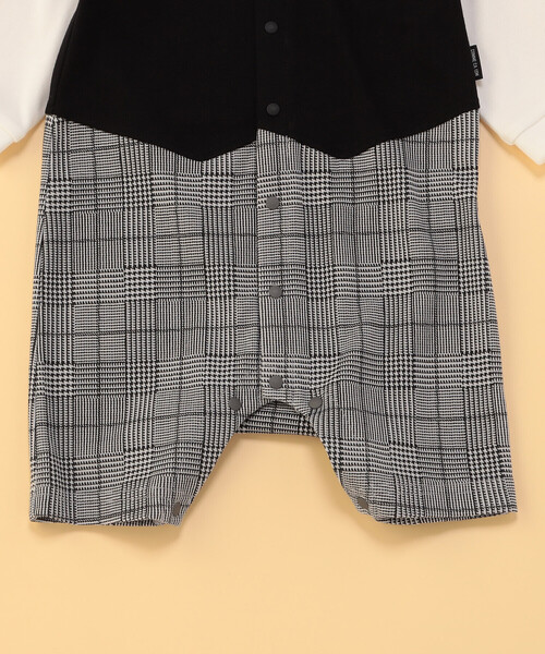 COMME CA ISM(コムサイズム)の「シャツ・パンツデザイン 長袖カバーオール(70-80cm)(ロンパース・キッズ・ブラック系・70-80cm)」の5枚目の写真