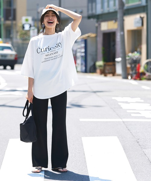 CHANEL トップス　カットソー　Tシャツ　Koki ☆アイコニックなデザイン☆24C【CHANEL】シャネル Tシャツ