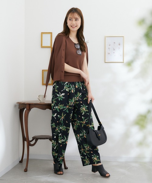 KATHARINE ROSS（キャサリンロス）の「【KATHARINE ROSS】びわプリントパンツ（スラックス・レディース・ブラック/マスタード・MEDIUM）」の4枚目の写真