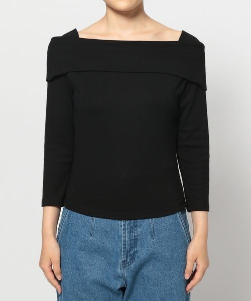 mysty woman（ミスティウーマン）の「オフショルデザインプルオーバー 972019（Tシャツ/カットソー・レディース・ブラック/グレイッシュベージュ/モカ・FREE）」の5枚目の写真