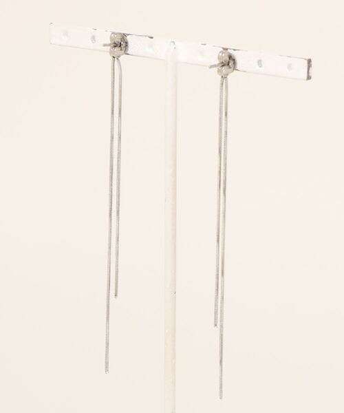 Monocoro toppi（モノコロトッピ）の「ダブル スネーク チェーン ジルコニア ピアス（ピアス（両耳用）・レディース・ゴールド/シルバー・フリー）」の3枚目の写真