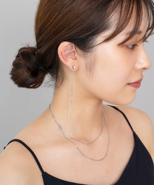 Monocoro toppi（モノコロトッピ）の「ダブル スネーク チェーン ジルコニア ピアス（ピアス（両耳用）・レディース・ゴールド/シルバー・フリー）」の4枚目の写真