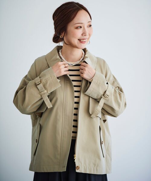 le.coeur blanc（ルクールブラン）の「ツイルショートトレンチ（トレンチコート・レディース・ベージュ/カーキオリーブ・38）」の4枚目の写真