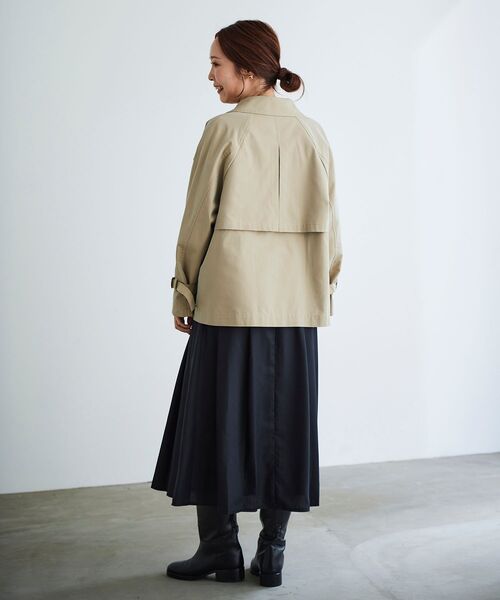le.coeur blanc（ルクールブラン）の「ツイルショートトレンチ（トレンチコート・レディース・ベージュ/カーキオリーブ・38）」の11枚目の写真