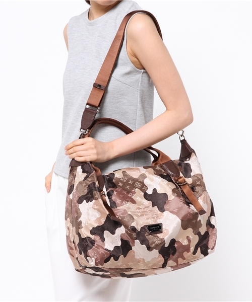 russet for traveller（ラシット　フォー トラベラー）の「シンプルトートバッグ(ショルダー付き)【Tote】（トートバッグ・レディース・カモフラージュ・FREE）」の6枚目の写真