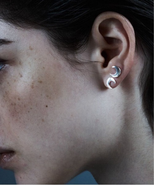 quip queint】moon stud pierce SV / QU057（ピアス（両耳用