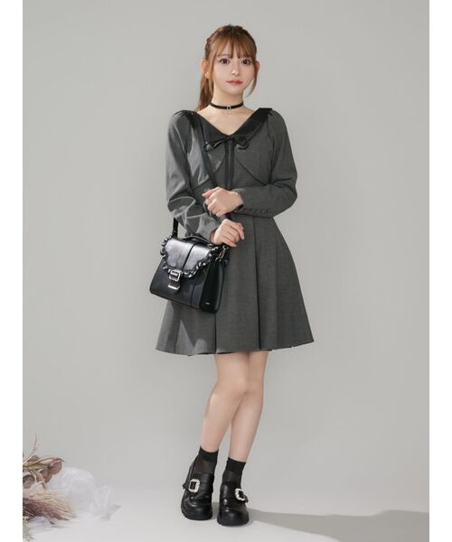 EATME(イートミー)の「ベルテッドフリルフラップバッグ(ショルダーバッグ・レディース・ベージュ/ブラック・FREE)」の8枚目の写真