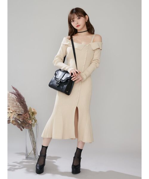 EATME(イートミー)の「ベルテッドフリルフラップバッグ(ショルダーバッグ・レディース・ベージュ/ブラック・FREE)」の11枚目の写真