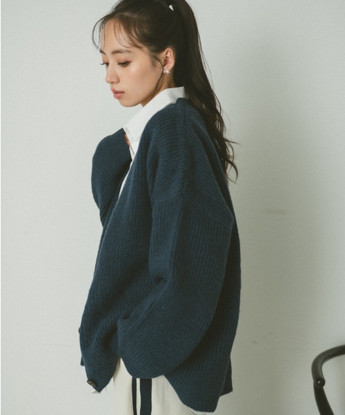 VANNIE U(ヴァニーユー)の「ミックスオーバーVネックカーディガン(ニット/セーター・レディース・ネイビー/イエロー/ライトグリーン/ピンク/ライトブルー・FREE)」の3枚目の写真