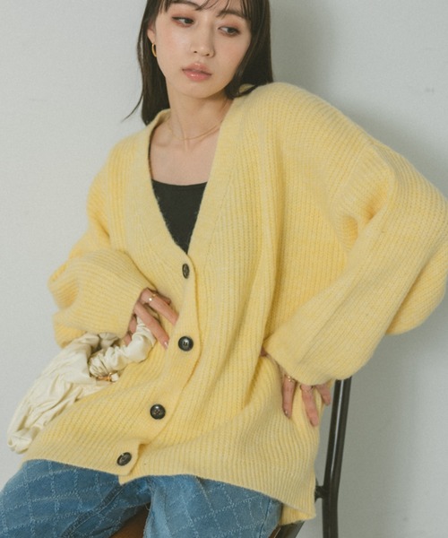 VANNIE U(ヴァニーユー)の「ミックスオーバーVネックカーディガン(ニット/セーター・レディース・ネイビー/イエロー/ライトグリーン/ピンク/ライトブルー・FREE)」の6枚目の写真