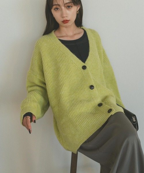 VANNIE U(ヴァニーユー)の「ミックスオーバーVネックカーディガン(ニット/セーター・レディース・ネイビー/イエロー/ライトグリーン/ピンク/ライトブルー・FREE)」の20枚目の写真
