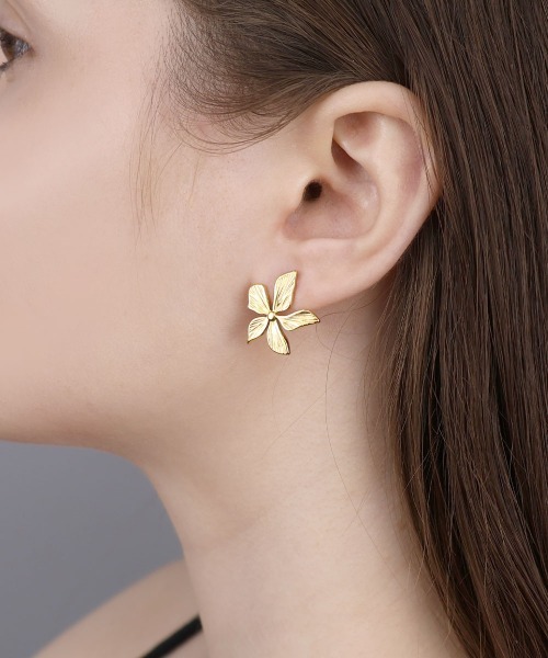 セール】【金属アレルギー対応】 フラワーモチーフピアス / サージカル