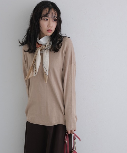 ElegChic(エレグシック)の「Vネックサイド タック セーター(ニット/セーター・レディース・ダークグリーン/ベージュ系その他/ブラック/バーガンディー/オフホワイト・4L/XL/M)」の1枚目の写真