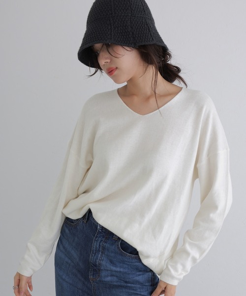 ElegChic(エレグシック)の「Vネックサイド タック セーター(ニット/セーター・レディース・ダークグリーン/ベージュ系その他/ブラック/バーガンディー/オフホワイト・4L/XL/M)」の2枚目の写真