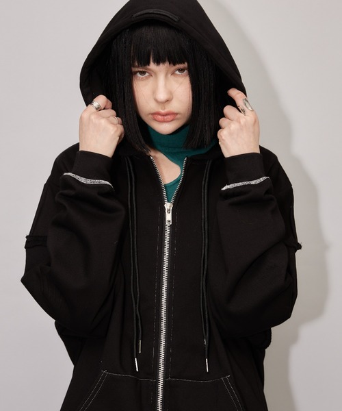 casane(カサネ)の「ビックシルエットジップパーカー(パーカー・レディース・カーキ/ブラック・FREE)」の2枚目の写真