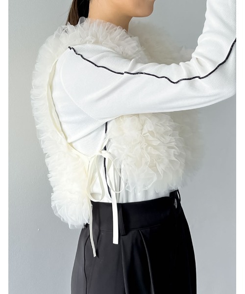 Re:EDIT（リエディ）の「[オケージョン セレモニー][累計販売枚数4,000枚突破！]Vネックチュールフリルビスチェ（キャミソール・レディース・ホワイト/ブラック/グレー・MEDIUM/LARGE）」の14枚目の写真