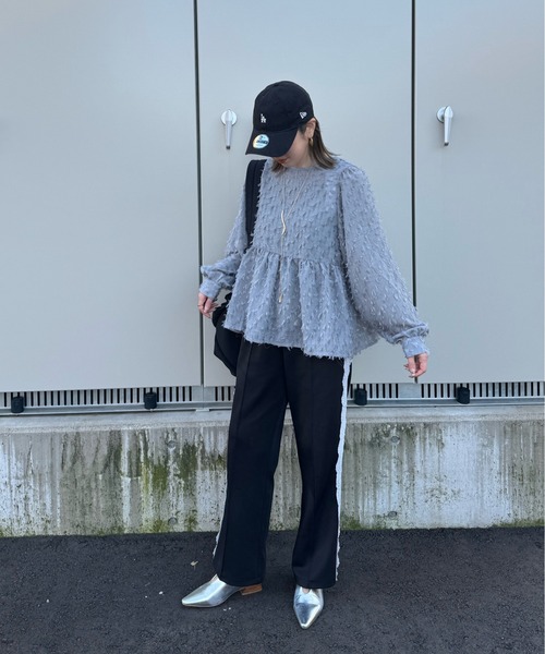 y/m by misato(イムバイミサト)の「シアージャガード袖ボリュームブラウス(シャツ/ブラウス・レディース・ブラック/アイボリー/グレー・FREE)」の21枚目の写真