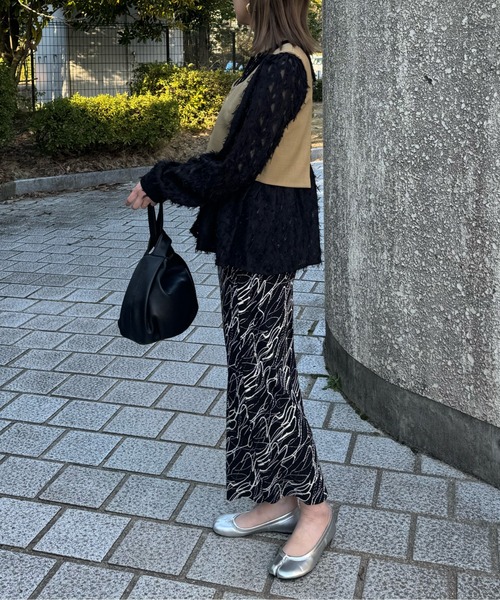 y/m by misato(イムバイミサト)の「シアージャガード袖ボリュームブラウス(シャツ/ブラウス・レディース・ブラック/アイボリー/グレー・FREE)」の15枚目の写真