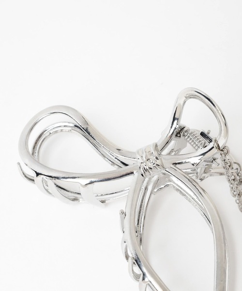 HARE（ハレ）の「リボンモチーフクリップ(HARE)（バレッタ/ヘアクリップ・レディース・シルバー・FREE）」の5枚目の写真