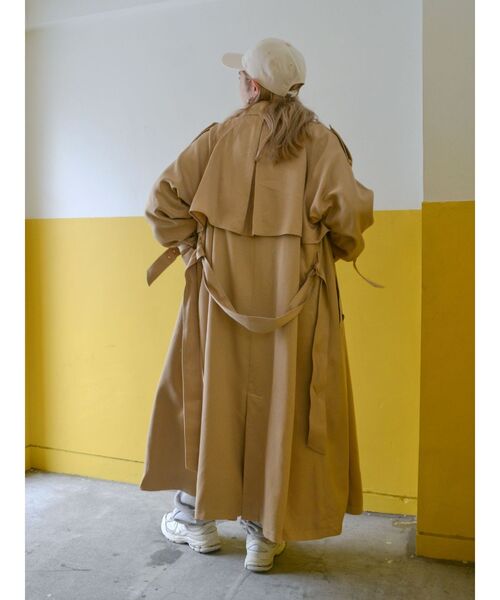 Ungrid（アングリッド）の「ルーズトレンチコート（トレンチコート・レディース・キャメル/ベージュ・MEDIUM/SMALL）」の10枚目の写真