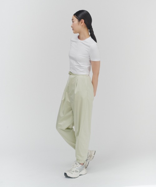 THINGS THAT MATTER（シングス ザット マター）の「NEW SATIN JERSEY JOG PANTS / ニューサテンジャージジョグパンツ（その他パンツ・レディース・ブラック/ベージュ/ライム/ライトグレー・1/2）」の20枚目の写真