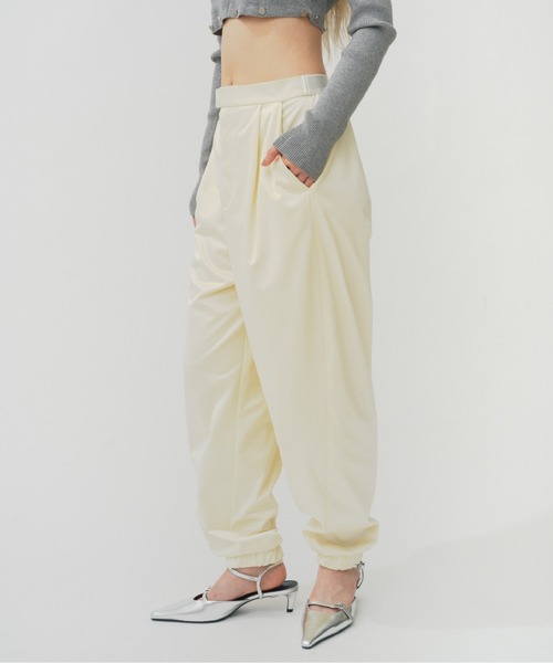 THINGS THAT MATTER（シングス ザット マター）の「NEW SATIN JERSEY JOG PANTS / ニューサテンジャージジョグパンツ（その他パンツ・レディース・ブラック/ベージュ/ライム/ライトグレー・1/2）」の12枚目の写真