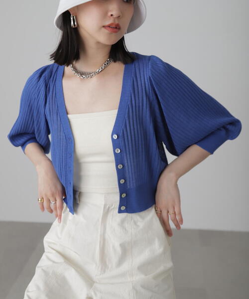 FREE'S MART（フリーズマート）の「◆シアーリブＶネックニットカーディガン（カーディガン/ボレロ・レディース・ブラック/ピンク/ブルー/ベージュ・FREE）」の4枚目の写真