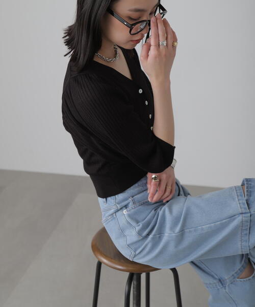 FREE'S MART（フリーズマート）の「◆シアーリブＶネックニットカーディガン（カーディガン/ボレロ・レディース・ブラック/ピンク/ブルー/ベージュ・FREE）」の19枚目の写真