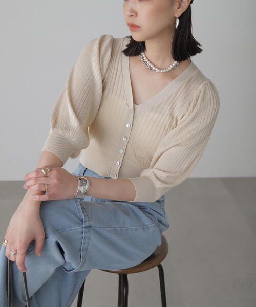 FREE'S MART（フリーズマート）の「◆シアーリブＶネックニットカーディガン（カーディガン/ボレロ・レディース・ブラック/ピンク/ブルー/ベージュ・FREE）」の17枚目の写真
