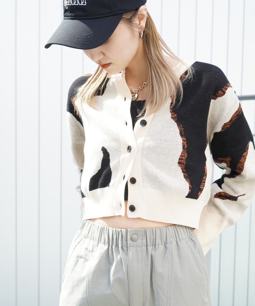 Oriens JOURNAL STANDARD(オリエンス ジャーナルスタンダード)の「JQショートカーディガン(カーディガン/ボレロ・レディース・ベージュ/ブルー・FREE)」の3枚目の写真