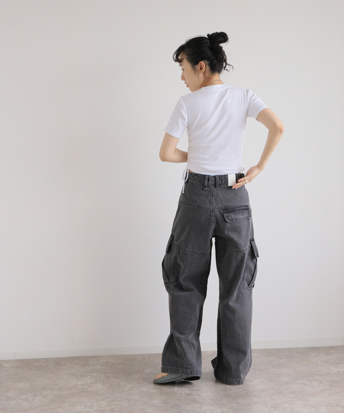 JOINT WORKS(ジョイントワークス)の「【Calvin Klein Jeans / カルバン クライン ジーンズ】 A-SS FASHION Y2K RIB(Tシャツ/カットソー・レディース・ブラック・SMALL)」の15枚目の写真