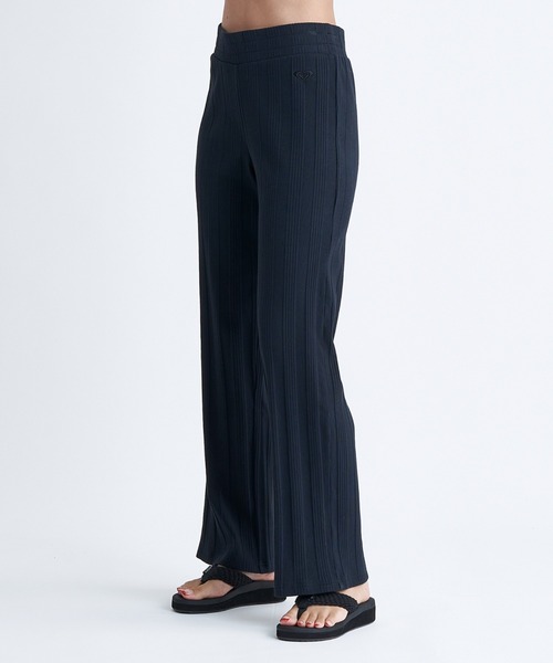 ROXY（ロキシー）の「AZUL PANTS/ロキシーウエストゴムリラックスロングフレアパンツ（その他パンツ・レディース・カーキ/ブラック/ターコイズブルー・MEDIUM/LARGE/SMALL）」の15枚目の写真