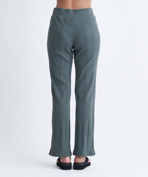 ROXY（ロキシー）の「AZUL PANTS/ロキシーウエストゴムリラックスロングフレアパンツ（その他パンツ・レディース・カーキ/ブラック/ターコイズブルー・MEDIUM/LARGE/SMALL）」の8枚目の写真