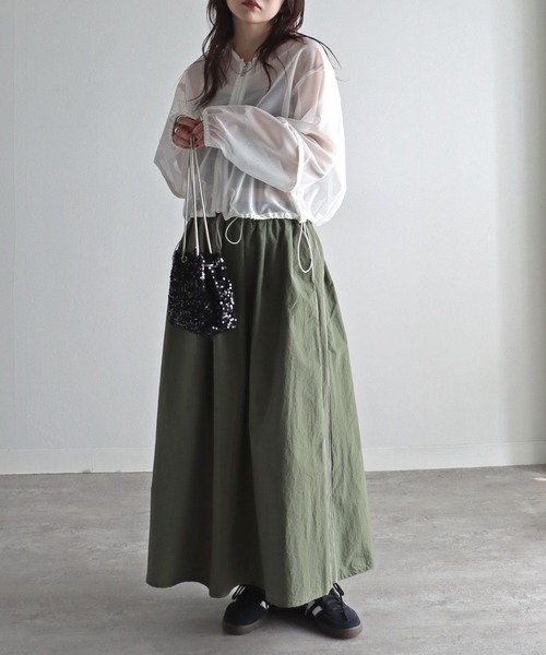 COURO（コウロ）の「パイピングサイドラインナイロンスカート（スカート・レディース・アイボリー/ブラック/オリーブ/ブルー・M/L）」の18枚目の写真