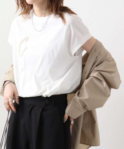 EGLANTINE(エグランティーヌ)の「Eglantine パール付カットソー(Tシャツ/カットソー・レディース・ブラック×ホワイト/ライトグレー/ネイビー/ネイビー×ホワイト/サーモンピンク/オフホワイト・40)」の1枚目の写真