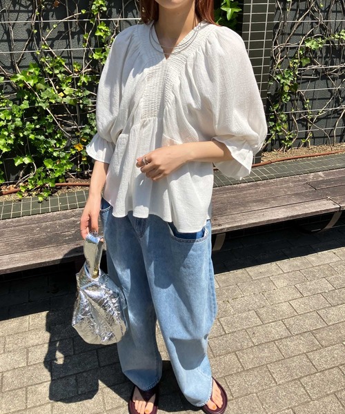 KBF（ケイビーエフ）の「ボリュームギャザーブラウス（シャツ/ブラウス・レディース・ブラック/レッド/オフホワイト・ONE）」の14枚目の写真