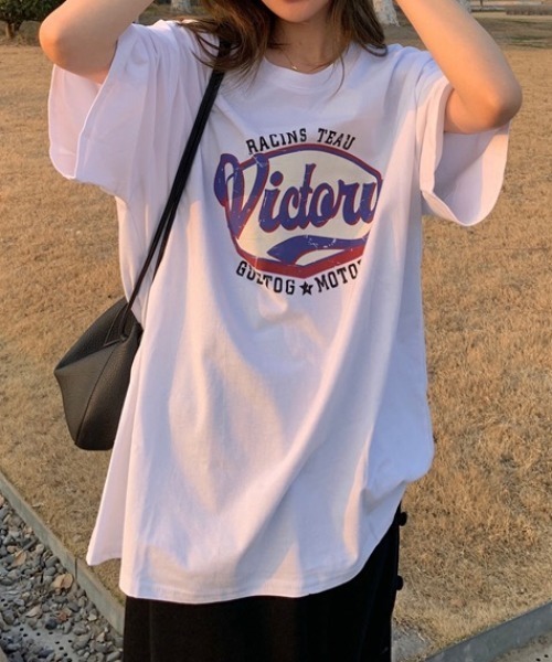 SHEENA(シーナ)の「ヴィンテージライクロゴオーバーサイズTシャツ(Tシャツ/カットソー・レディース・グレー/ホワイト・M)」の2枚目の写真