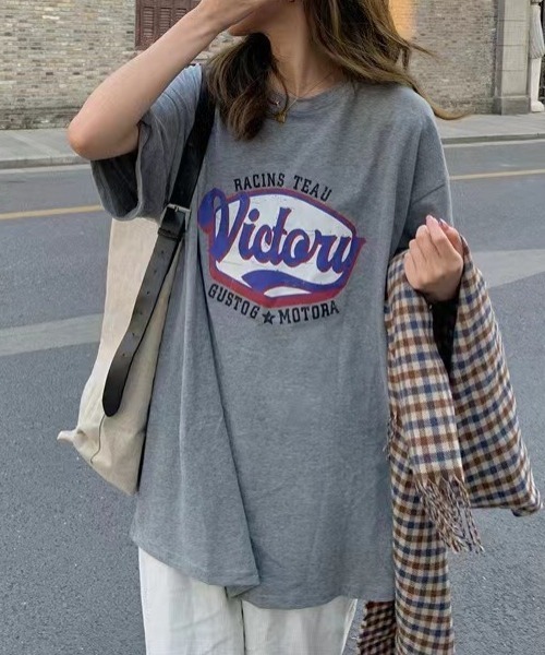 SHEENA(シーナ)の「ヴィンテージライクロゴオーバーサイズTシャツ(Tシャツ/カットソー・レディース・グレー/ホワイト・M)」の12枚目の写真