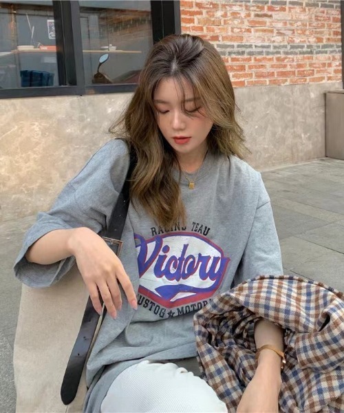 SHEENA(シーナ)の「ヴィンテージライクロゴオーバーサイズTシャツ(Tシャツ/カットソー・レディース・グレー/ホワイト・M)」の13枚目の写真