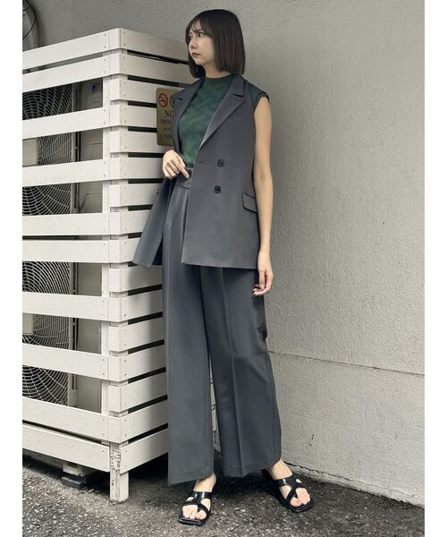 MURUA（ムルーア）の「【SET UP対応】ウエストフォルドセンタープレスパンツ（その他パンツ・レディース・ブルー/ダークグレー/ブラウン・1/2）」の7枚目の写真