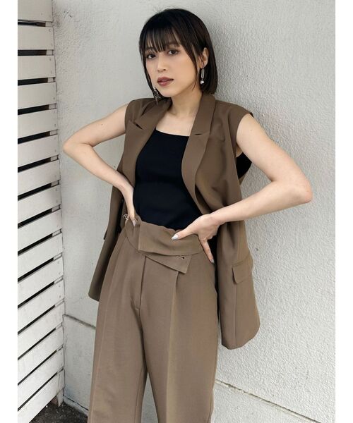 MURUA（ムルーア）の「【SET UP対応】ウエストフォルドセンタープレスパンツ（その他パンツ・レディース・ブルー/ダークグレー/ブラウン・1/2）」の12枚目の写真