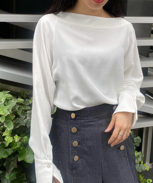 Noble（ノーブル）の「ワイドネックロングカフスブラウス（シャツ/ブラウス・レディース・ホワイト/ネイビー・FREE）」の5枚目の写真